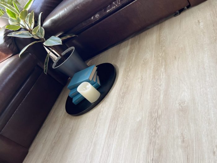 Виниловый ламинат Quartzwood Dub Chelsea.