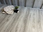Виниловый ламинат Quartzwood Dub Soho.