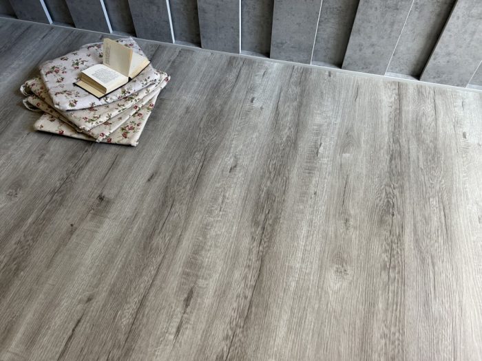 Виниловый ламинат Quartzwood Dub Soho - уникальный дизайн