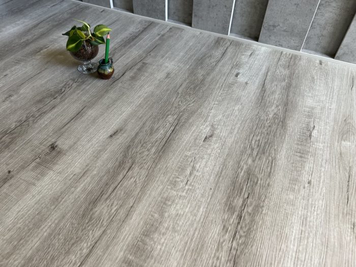 Виниловый ламинат кварц Q-16 Дуб Сохо Quartzwood.
