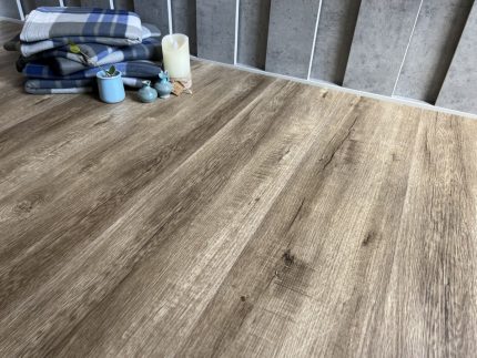 Виниловый ламинат Quartzwood Dub Crosby Q-17.