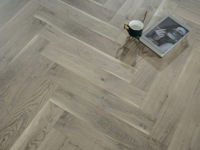 Ламинат 519 Дуб Оксфорд lamiwood CHESTER - Поверхность дуба.