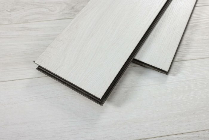 Ламинат Mostflooring Natural Тироль 201 - дубовый рисунок.