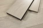 Ламинат Mostflooring Natural Риволи 204 - дубовая текстура.