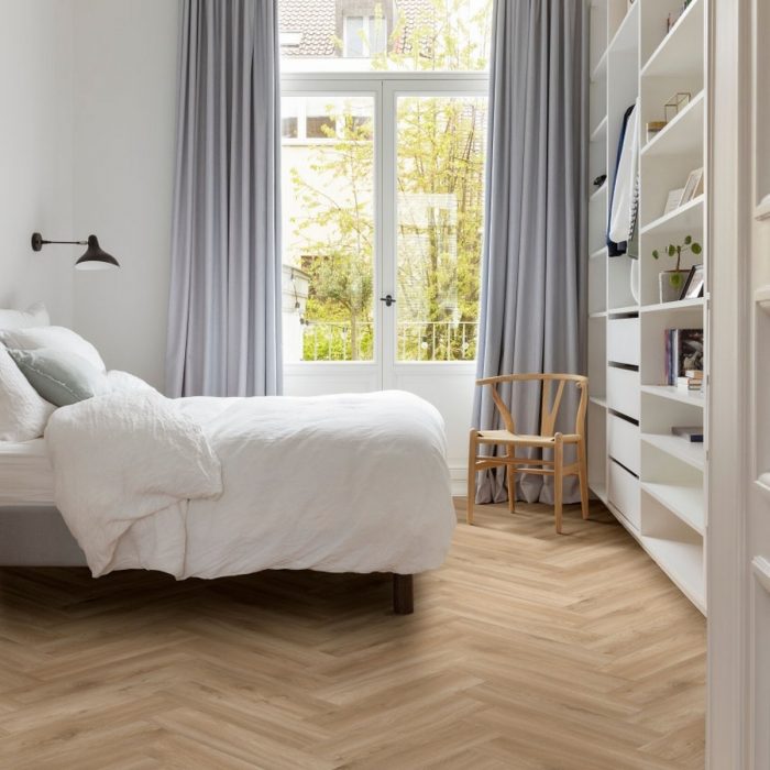 SIERRA OAK винил 58847 Moduleo Lay Red Herringbone