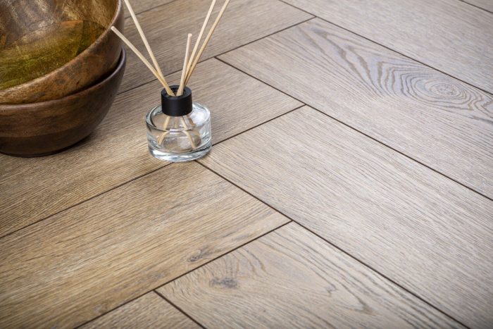 Ламинат Alsafloor Herringbone 535 Амарант 33 класс 8 мм. - Изумительный рисунок текстуры