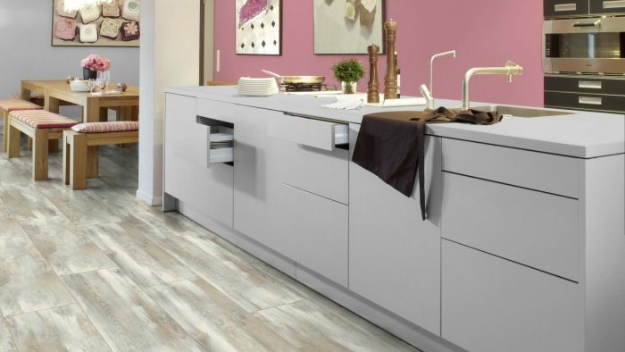 Ламинат Kronotex Aqua Amazone D4754 - водостойкий дуб