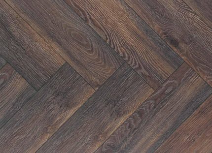 Ламинат Kronotex Herringbone 6008 Дуб Эльба 33 класс 10 мм. - Изящный дубовый узор.