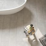 Ламинат Egger Aqua+Large EPL166 Бетон Чикаго светло-серый - стильный дизайн.